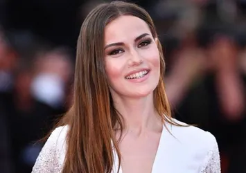 Fahriye Evcen IMDb’nin zirvesinde