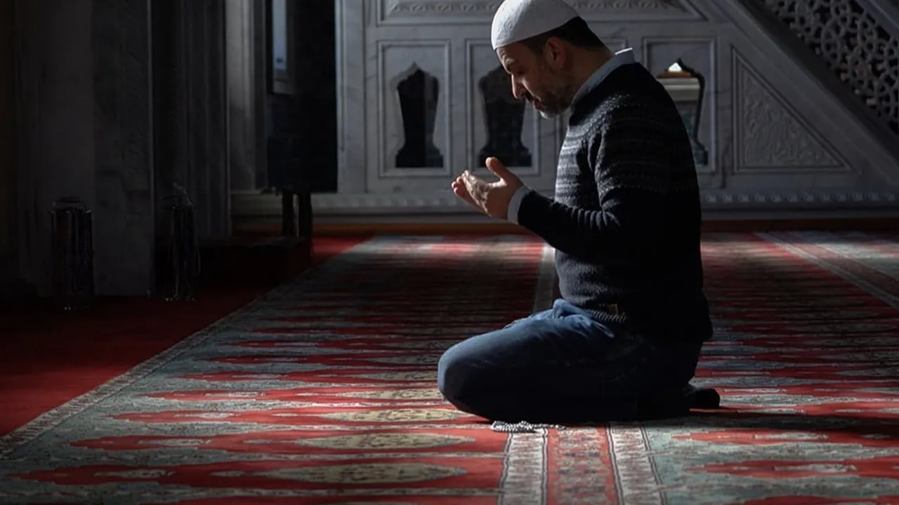 Recep ayı ilk günü, gecesi çekilecek tesbihler nelerdir? Recep Ayı ilk gecesinde edilecek dualar ve zikirler...