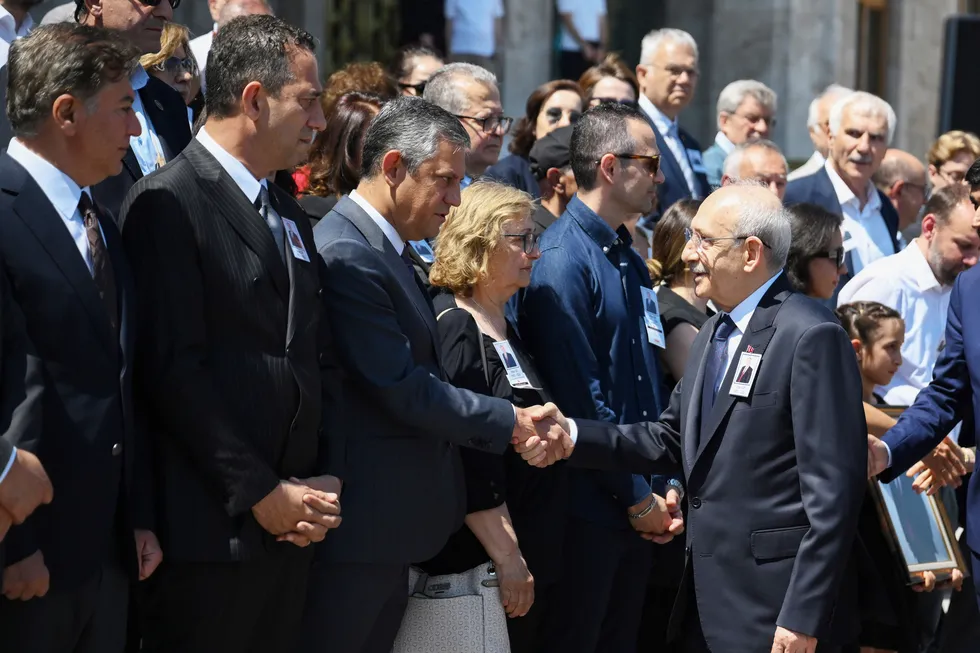 chp-mutlak-butlan-karari-sonrasi-parcalandi-eski-milletvekilinden-a-haberde-carpici-yorum-giden-vekiller-geri-1785006401549.jpg CHP "Mutlak Butlan" kararı sonrası parçalandı! Eski milletvekilinden A Haber'de çarpıcı yorum: "Giden vekiller geri dönecek" - 1