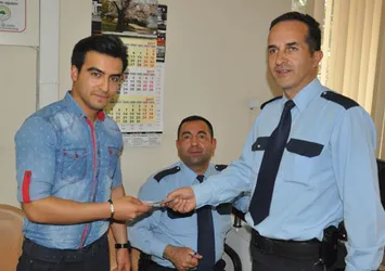 Bulduğu parayı polise teslim etti