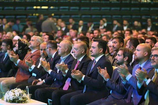 Başkan Recep Tayyip Erdoğan’dan 2023 mesajı: Muhafazakar devrimcilerle 2023’ü de bitireceğiz