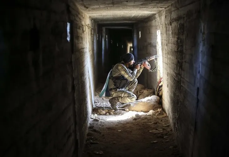 Afrin’de teröristlerin gizlendiği labirent tüneller bulundu