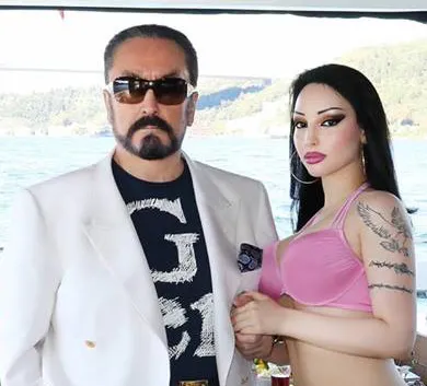 Adnan Oktar Örgütü kızları reklam diye kandırmış!
