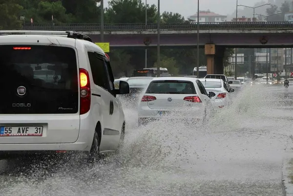 1662561733061.jpg Kış mevsimi kapıya yanaşıyor! Sıcaklıklar düşüyor sağanak yağış geliyor! Meteoroloji gün verdi... İstanbul Ankara İzmir hava durumu - 1