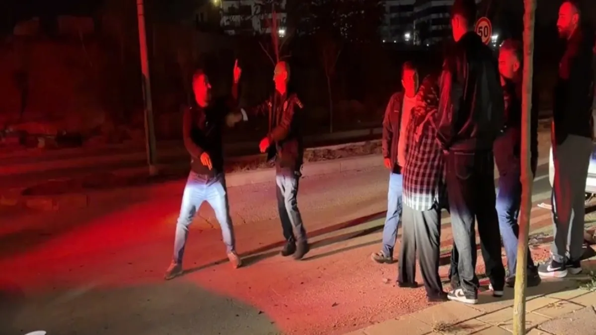 Eskişehir'de kaza yapan sürücüler tanıdık çıktı! Kavga etmekten geri durmadılar