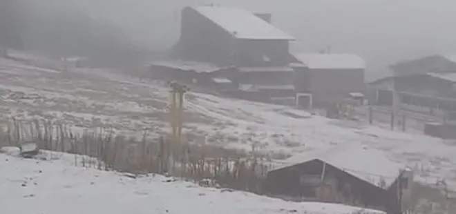 Uludağ'da kar yağışı etkili oldu!