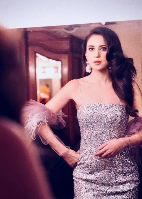 1648447061064.jpg Ünlü sanatçı Karsu: Amerika'da ırkçılık duvarlarını Türkler yıktı - 1