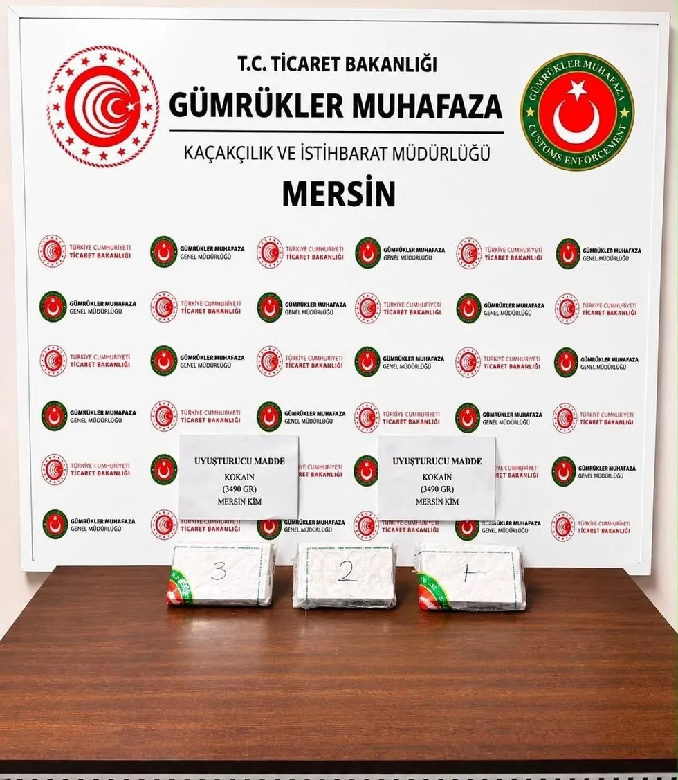 1786778952159.jpeg Zehir tacirlerine kıskaç! Limanda kokain, araçta takoz esrar - 2
