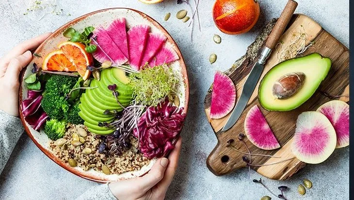 Her gün salata yerseniz ne olur? 'Diyetteyim sadece salata yiyeceğim' diyenleri ilgilendiriyor