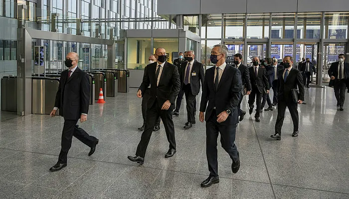 Azerbaycan Cumhurbaşkanı İlham Aliyev NATO'yu ziyaret etti! SON DAKİKA Ermenistan açıklaması