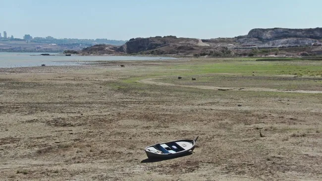 İstanbul’un barajları alarm veriyor! Sabah 'drone’undan korkutan su manzaraları - 7