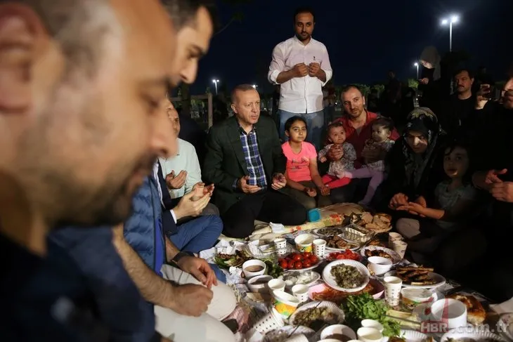 Başkan Erdoğan, Zeytinburnu sahilinde vatandaşlarla iftar yaptı