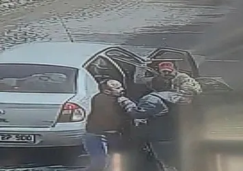 İş arkadaşını önce dövdü sonra bıçakladı! Korkunç olay