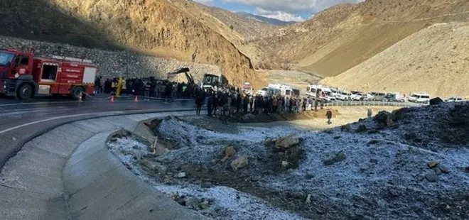 Siirt'te yolcu otobüsü buzlanma nedeniyle devril! 12 yaralı hastaneye sevk edildi