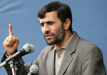 Ahmedinejad'dan yeni hamle: İzin istedi