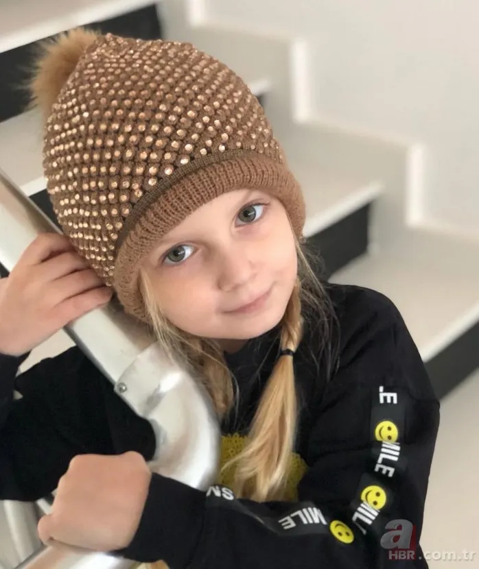 Demet Akalın'la diyaloğu güldürmüştü! Çocuktan Al Haberi'nin prensesi Henna Bülbül'ün son hali şoke etti! "Yıllar önce belliydi..." 5