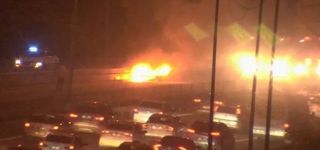 Korku dolu anlar! 15 Temmuz Şehitler Köprüsü’nde otomobil alev alev yandı