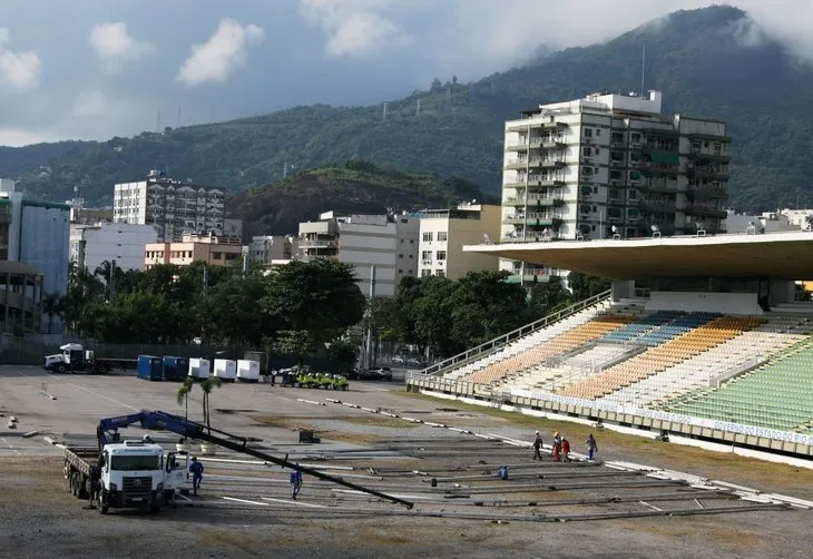 Maracana Stadı korona virüs Covid-19 hastanesine dönüştürülüyor!