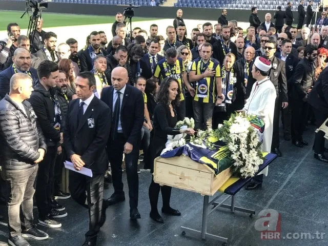 Galatasaray - Fenerbahçe derbisinde tribünde rahatsızlanarak hayatını kaybeden Koray Şener son yolculuğuna uğurlandı 14