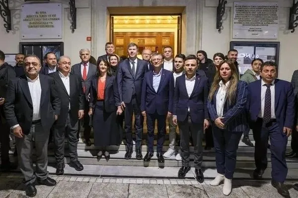 mhp-lideri-devlet-bahceliden-aymye-dem-parti-tepkisi-1703509077309.jpeg MHP lideri Devlet Bahçeli'den AYM'ye DEM Parti tepkisi - 3