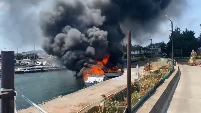 Son dakika: İstanbul Maltepe'de tekne yangını - 4
