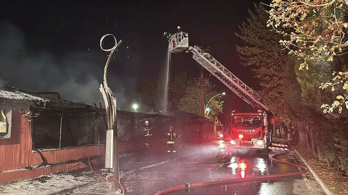 Kocaeli'de restoranda yangın paniği!