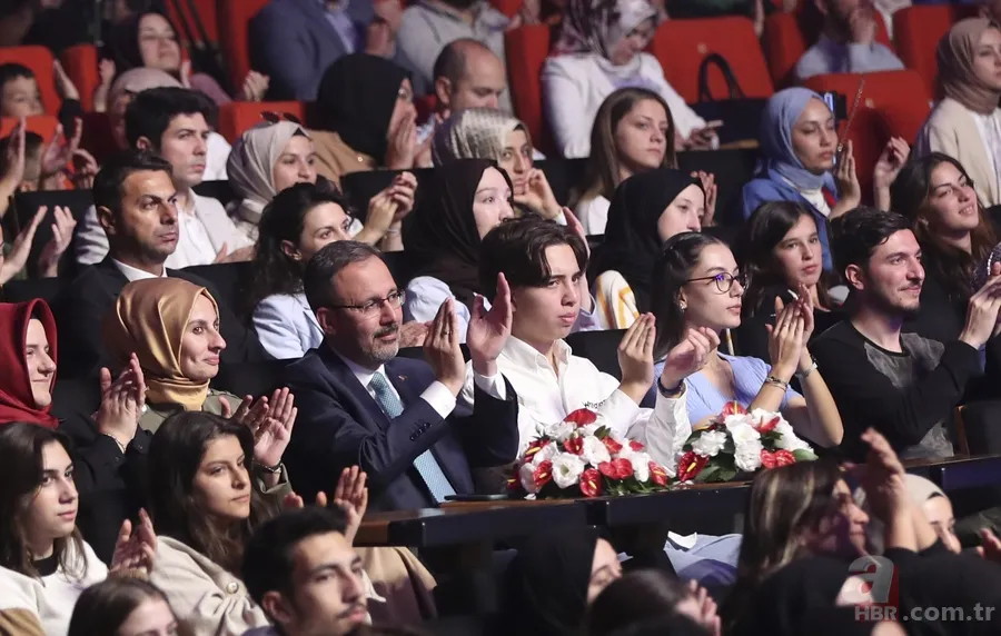 Bakan Kasapoğlu Yunus Emre anısına şiir okudu 9
