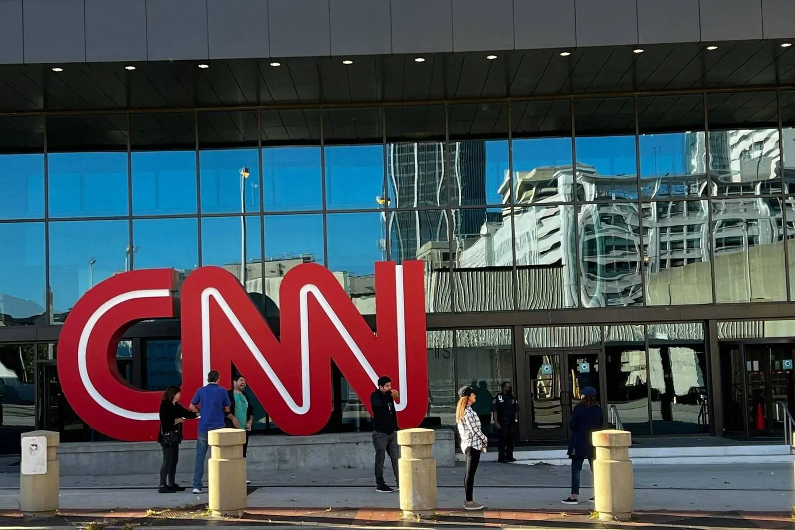 Müslümanları sarin gazına layık gördüler! Batı medyası bir kez daha gerçek yüzünü gösterdi