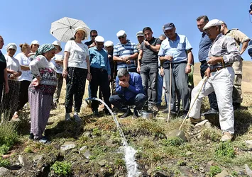 Köylerine 35 yıl sonra su geldi