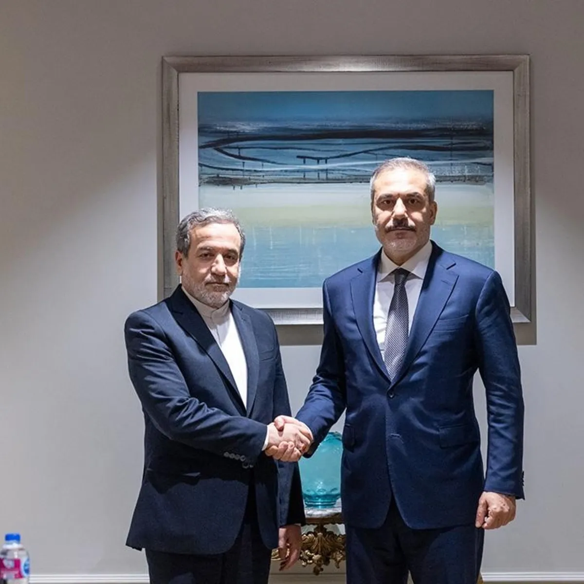 Ankara–Tahran hattında diplomasi trafiği! Bakan Fidan İranlı mevkidaşı Arakçi ile görüştü