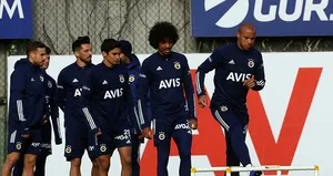 Fenerbahçe’ye kötü haber! 7 isim kadroda yok