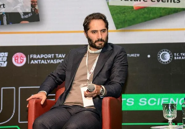 var-kayitlari-neden-aciklandi-hamit-altintoptan-aciklama-geldi-1673269499954.jpeg VAR kayıtları neden açıklandı? Hamit Altıntop'tan açıklama geldi - 4