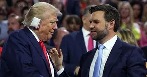 Suikast sonrası Trump ilk kez halkın karşısında