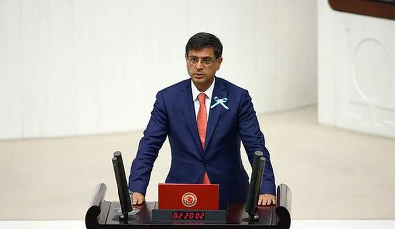 Torpil yuvası CHP! Makamlar ’yengelere’ dağıtılıyor