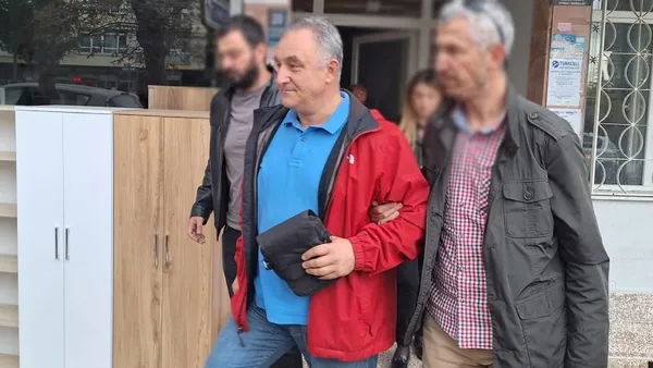 son-dakika-gazeteci-cengiz-erdinc-gozaltina-alindi-1698932039879.jpg Son dakika: Gazeteci Cengiz Erdinç gözaltına alındı - 3