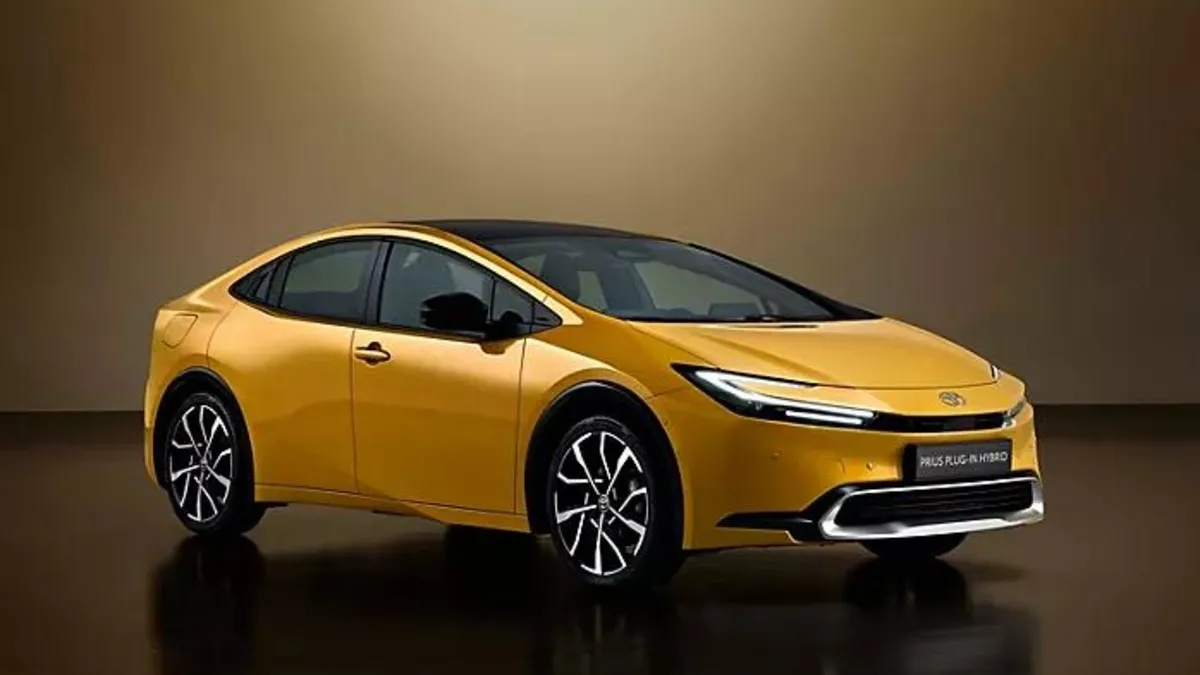 Toyota, kapı kolu açma anahtarı arızası nedeniyle 211 bin Prius'u geri çağırıyor