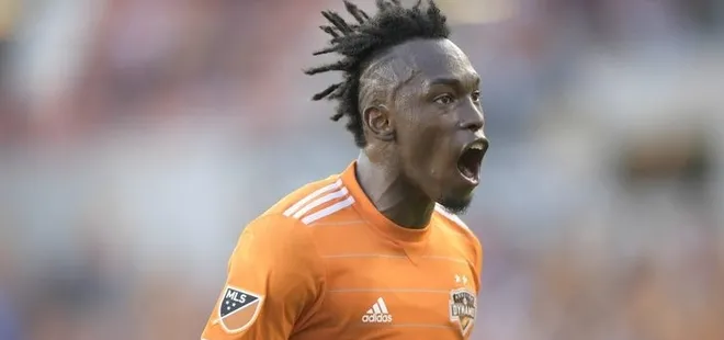 Fenerbahçe sağ kanadın ilacını Amerika’da buldu