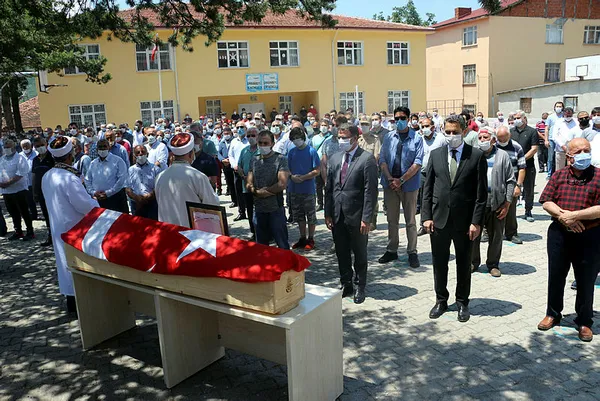 Eski milli güreşçi Vehbi Akdağ toprağa verildi! Vehbi Akdağ kimdir?
