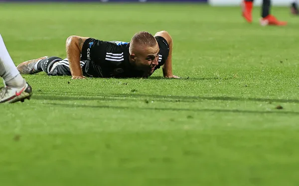kara-kartala-izmirde-ucus-engeli-altay-2-1-besiktas-mac-sonucu-ozet-1632510580300.jpg Kara Kartal'a İzmir'de uçuş engeli! Altay 2-1 Beşiktaş (MAÇ SONUCU-ÖZET) - 3