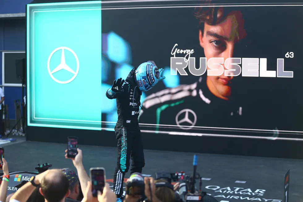 formula-1-azerbaycan-gpde-gulen-taraf-george-russell-1790444570327.jpg Formula 1 Azerbaycan Grand Prix’sini George Russell kazandı! Verstappen ile arasındaki fark yalnızca 0,196 saniye - 1