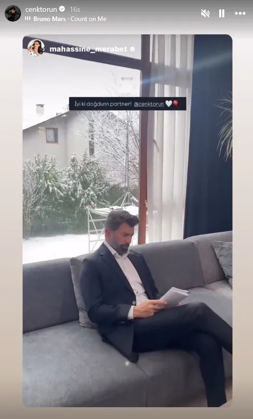 cenk-toruna-rol-arkadasindan-manidar-kutlama-yasak-ask-iddiasiyla-gundemdelerdi-1742888100024.jpg Dikkat çeken doğum günü kutlaması / Kaynak: Instagram