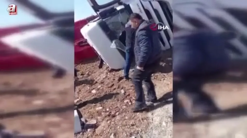 Çuval yüklü tır devrildi 2 yaralı
