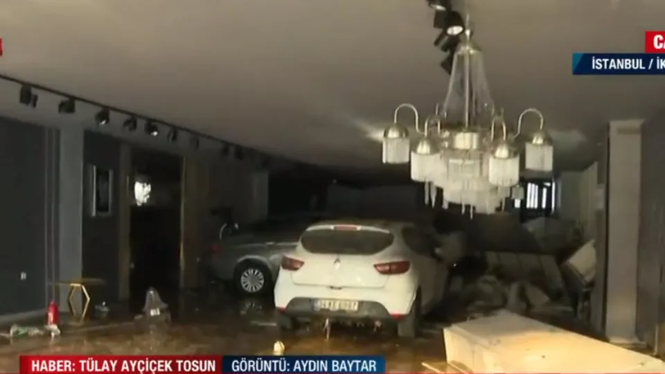 İstanbul'da felaketin boyutu gün ağarınca ortaya çıktı! A Haber sel bölgesinde... İkitelli, Halkalı, Arnavutköy, Başakşehir...