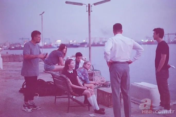 Ekip bir araya geliyor! Netflix Aşk 101 2. sezon ne zaman başlayacak? Yeni sezondan müjdeli haber... 2