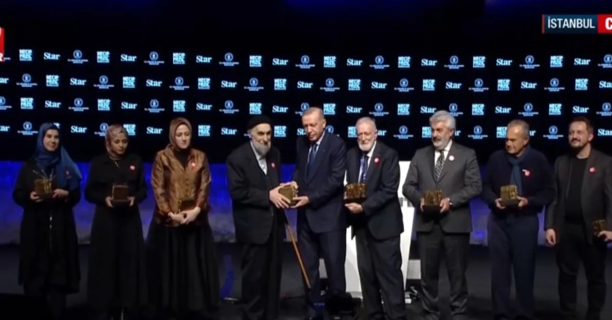Başkan Erdoğan'dan 8 farklı ödül takdimi!
