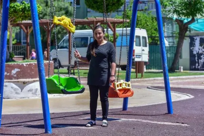 antalyada-esi-tarafindan-fuhsa-ve-hirsizliga-suruklenen-bir-annenin-yardim-cigligi-1621416235906.jpg Antalya’da eşi tarafından fuhşa ve hırsızlığa sürüklenen bir annenin yardım çığlığı! - 3