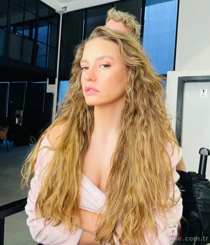 Serenay Sarıkaya adım adım takip edilip saldırıya uğradı! Sevgilisi Umut Evirgen soluğu orada aldı 9