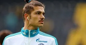 Galatasaray’a sürpriz savunmacı