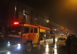 Kağıthane'de korku dolu anlar! Marangozhanedeki yangında 11 kişi kurtarıldı