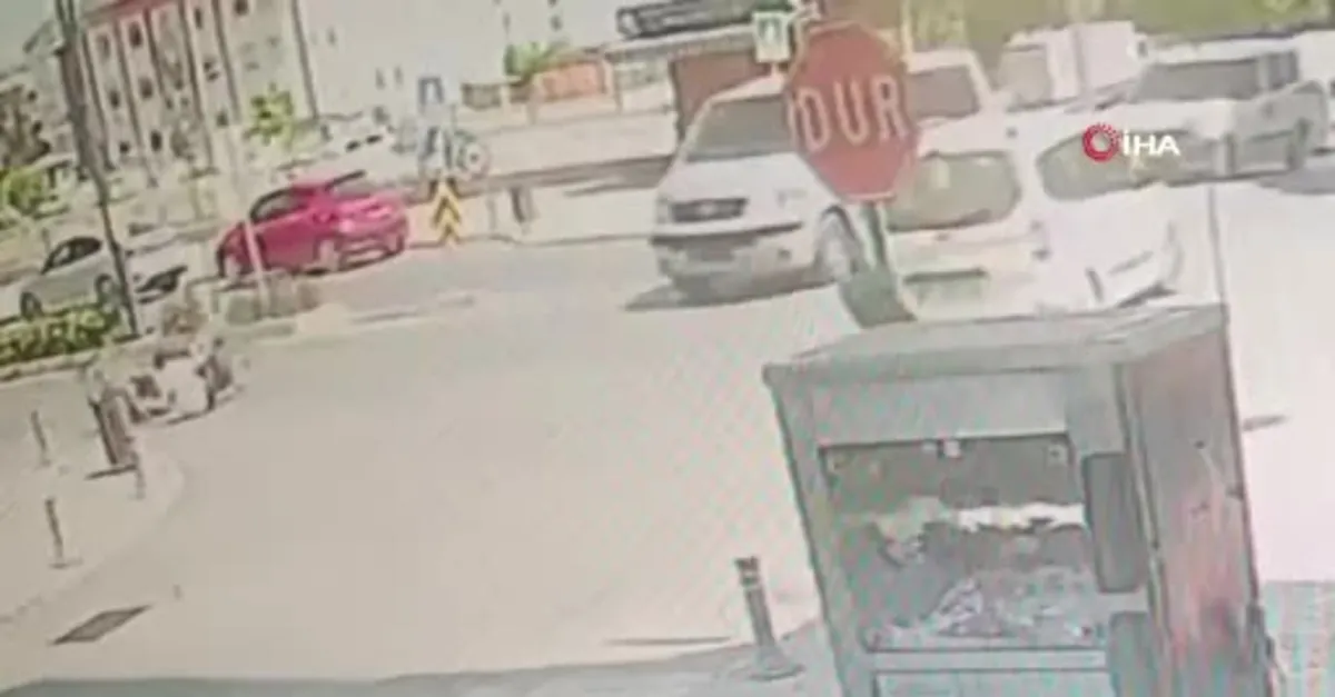 Kamyonet ile motosiklet çarpıştı: 1 yaralı